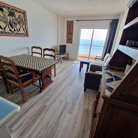 Piscinas Naturales Apartment *